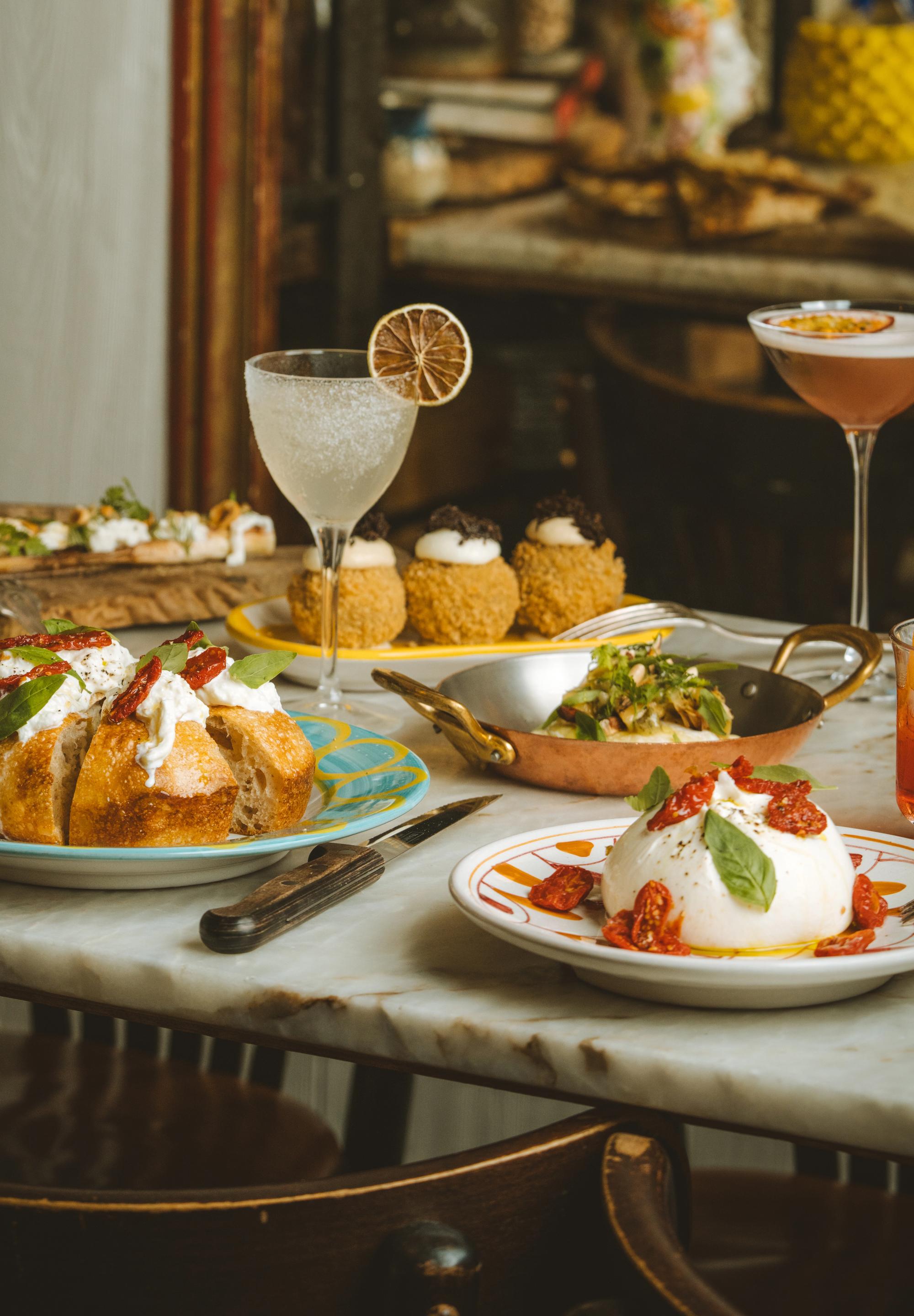 BRUNCH AT BIGLOVE